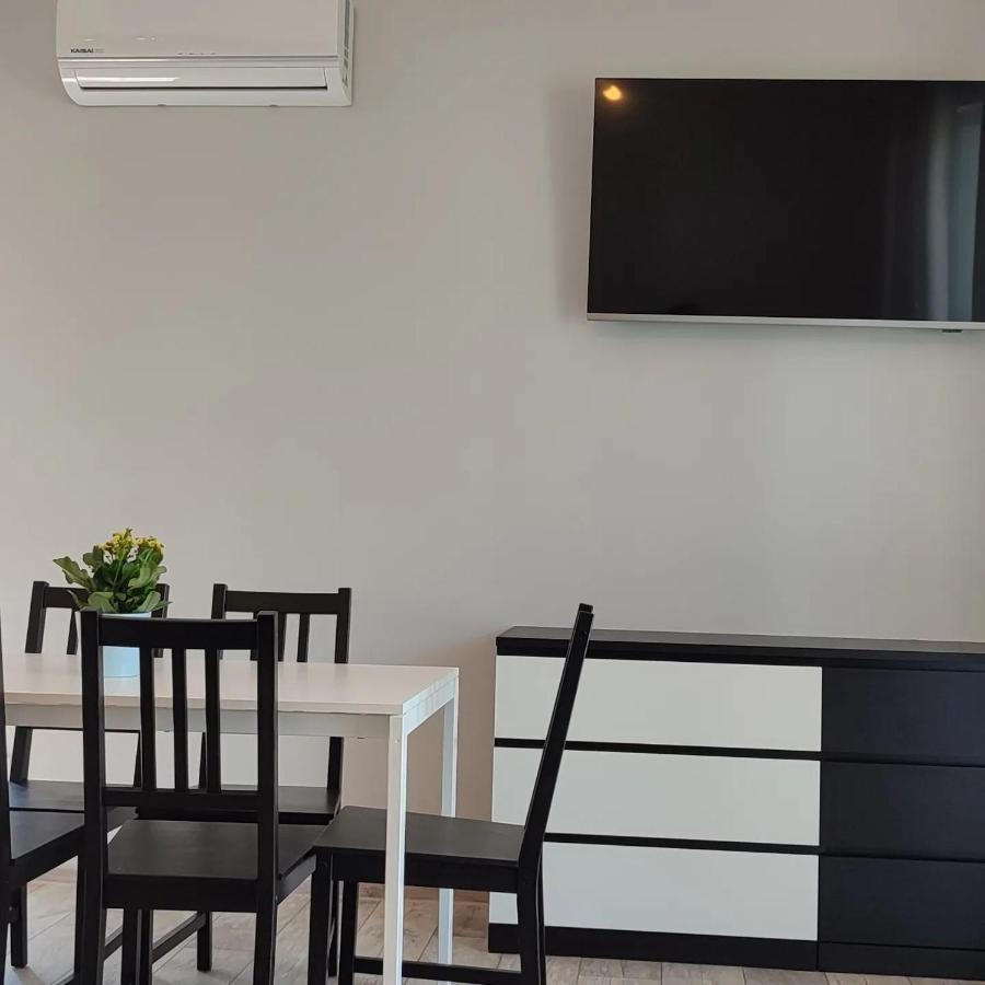 Apartamenty Wilga Z Calorocznym Jacuzzi I Letnim Basenem Extérieur photo