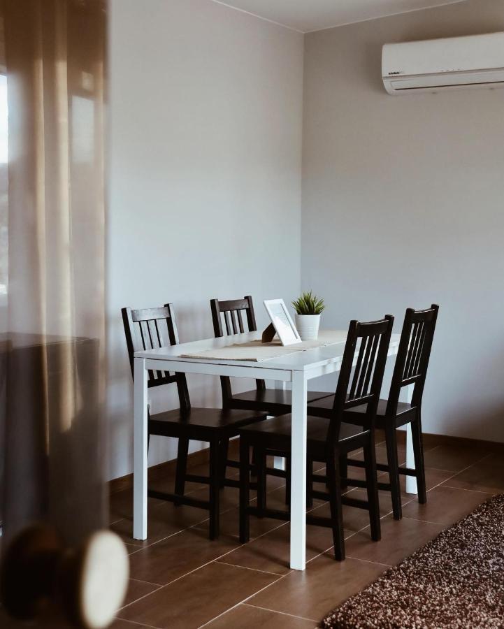 Apartamenty Wilga Z Calorocznym Jacuzzi I Letnim Basenem Extérieur photo