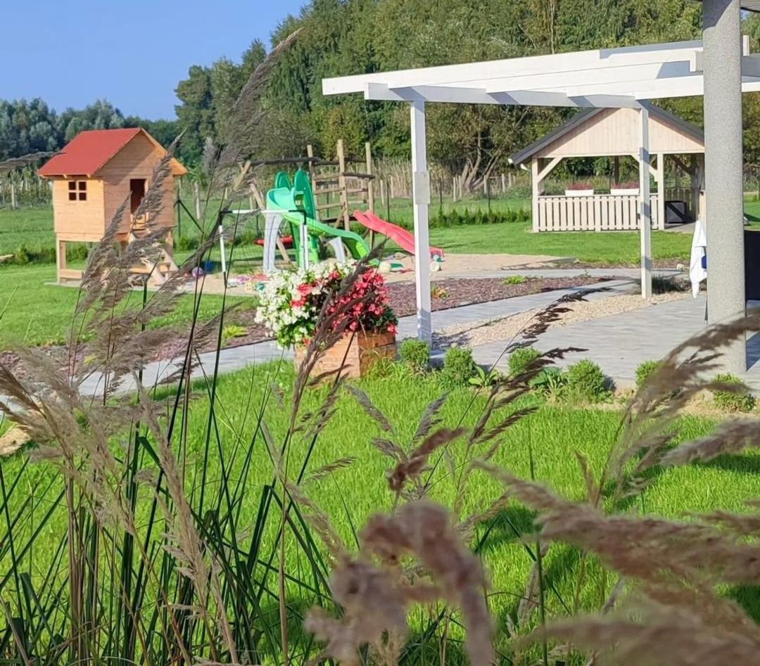 Apartamenty Wilga Z Calorocznym Jacuzzi I Letnim Basenem Extérieur photo